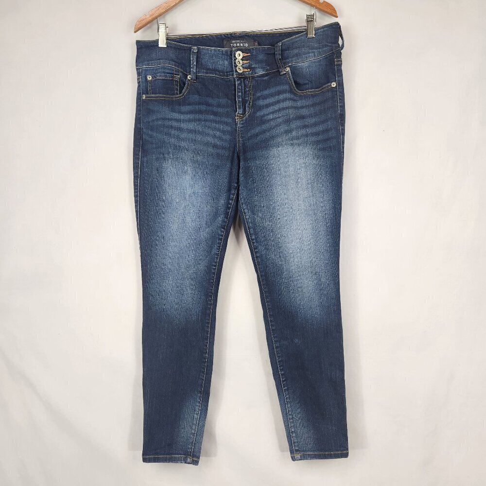 Torrid 3 Button Skinny Jeans Women's 16R Denim Blue Mid Rise Distressed Stretch